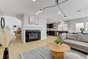 تلفزيون ذكي