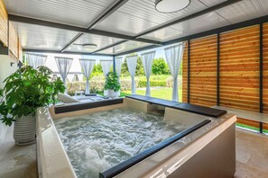 Terrace/patio - Villa with pool, air conditioning, internet and a large covered terrace (Umag)