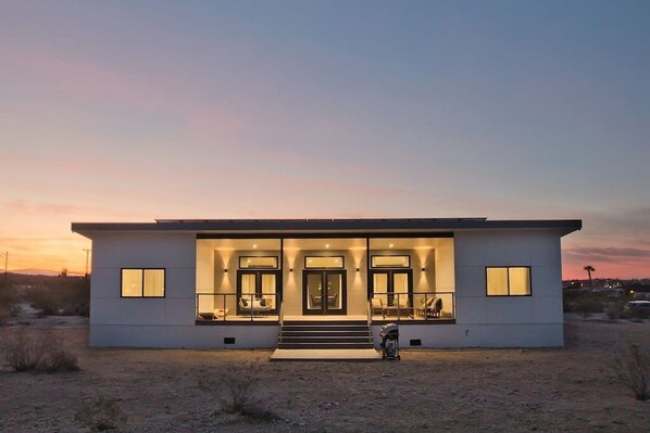 Exterior - Modern Desert Dream - NEW BUILD (Twentynine Palms)
