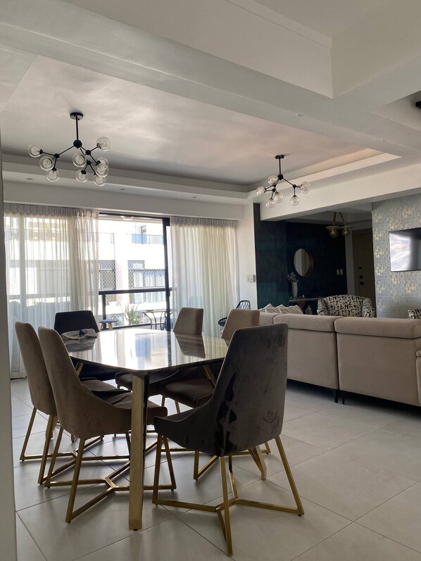 Lounge - "luxurious and Elegant Apartment in Bella Vista" (Santo Domingo)