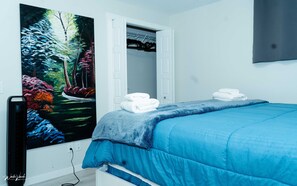 3 habitaciones, escritorio, tabla de planchar con plancha y wifi gratis