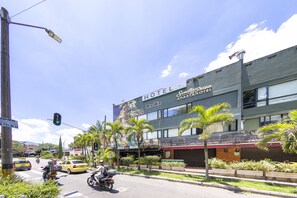 Front of property - Ayenda Palo Alto (Medellín)