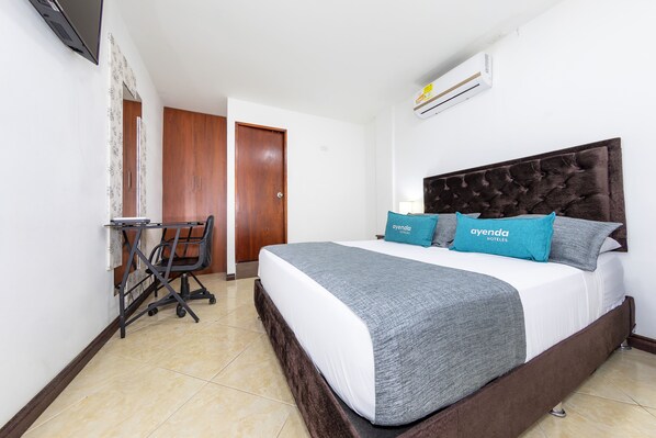 Phòng đôi Superior | Bàn, truy cập Internet không dây miễn phí, bộ trải giường 