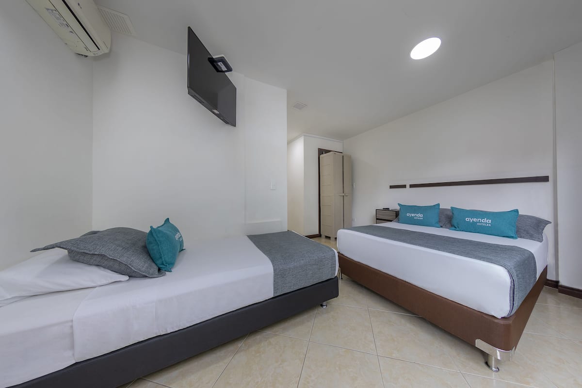 Habitación triple estándar | Escritorio, wifi gratis, ropa de cama