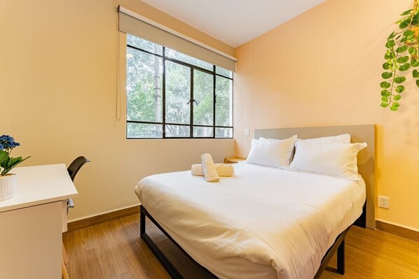 1 bedroom, desk, iron/ironing board, WiFi