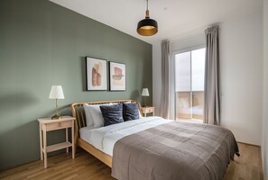 1 bedroom, iron/ironing board, WiFi, bed sheets - Serene Landstraße 1BR w/ Gym & Pool, nr Restaurants, by Blueground (Vienna)