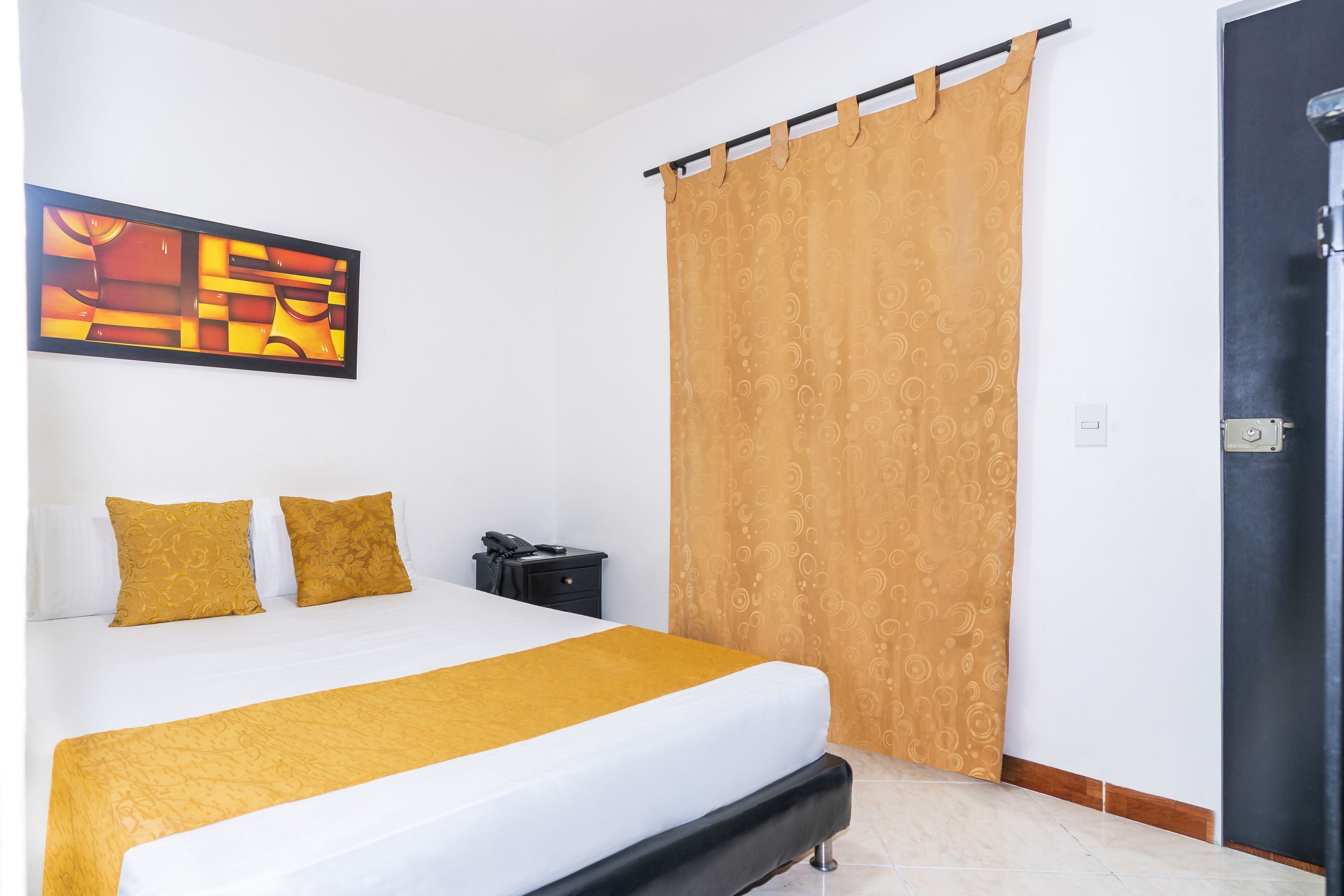 Free WiFi, bed sheets