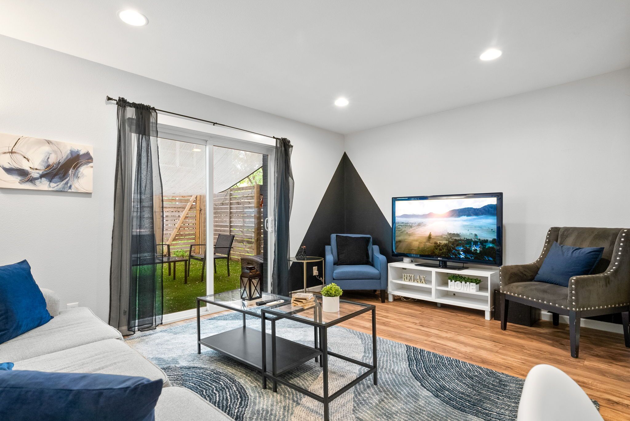 Cozy 2BD 1.5BA Townhome in Austin