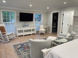 5 bedrooms, desk, WiFi, bed sheets - Martinez Masters Home (Martinez)