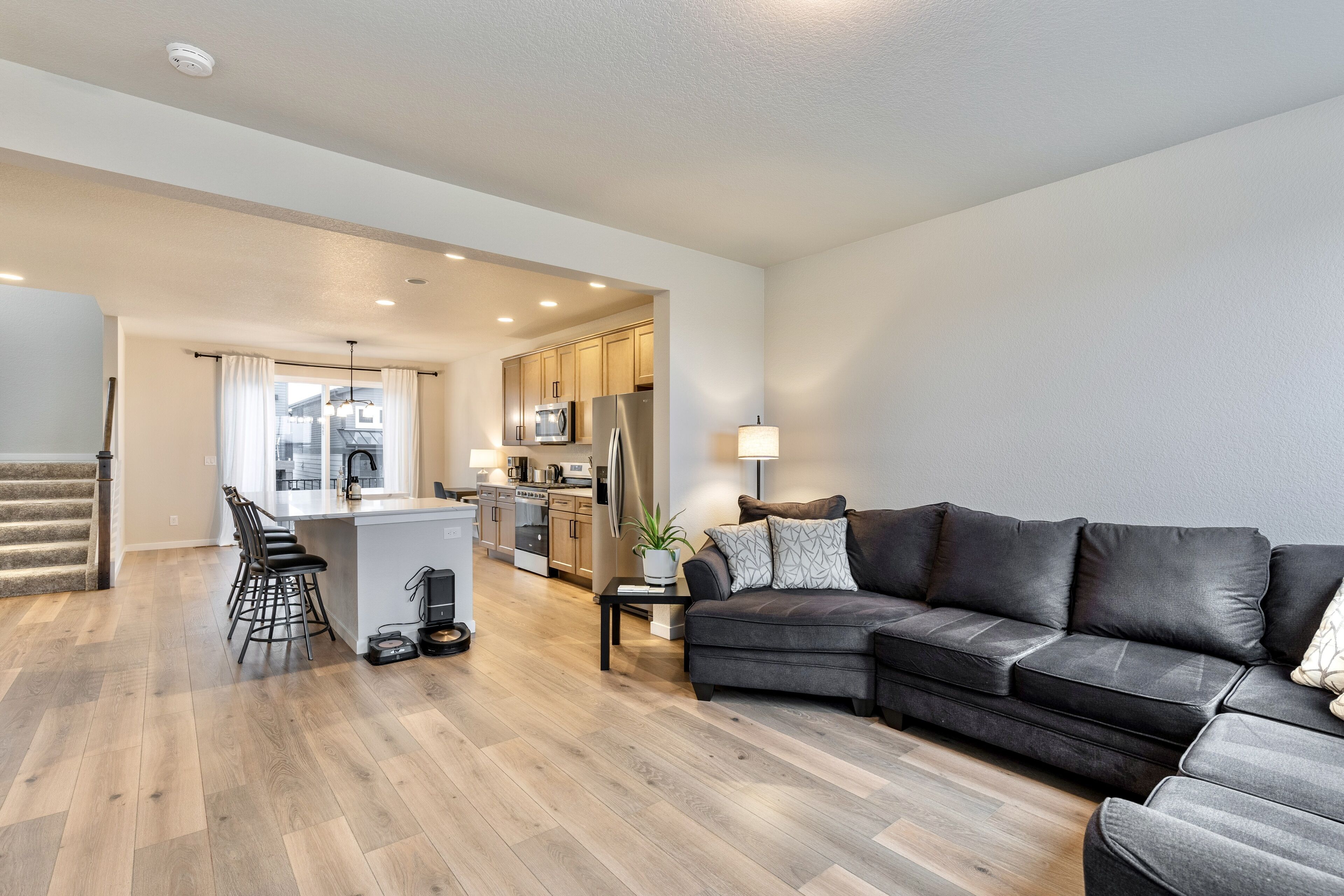 TempurPedic Quartz Balcony Modern