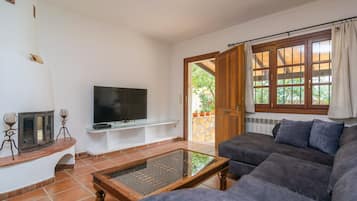Televisie en een open haard