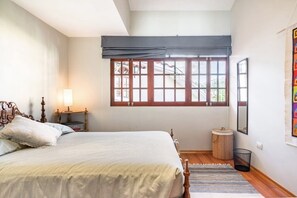 3 Schlafzimmer, Zimmersafe, Schreibtisch, Bügeleisen/Bügelbrett