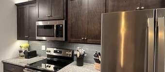 A Wonderful and Cozy Home , NEW HOT TUB !!