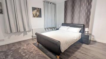 4 camere, ferro/asse da stiro, Wi-Fi, lenzuola