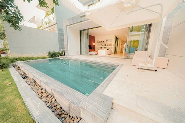 Piscine extérieure