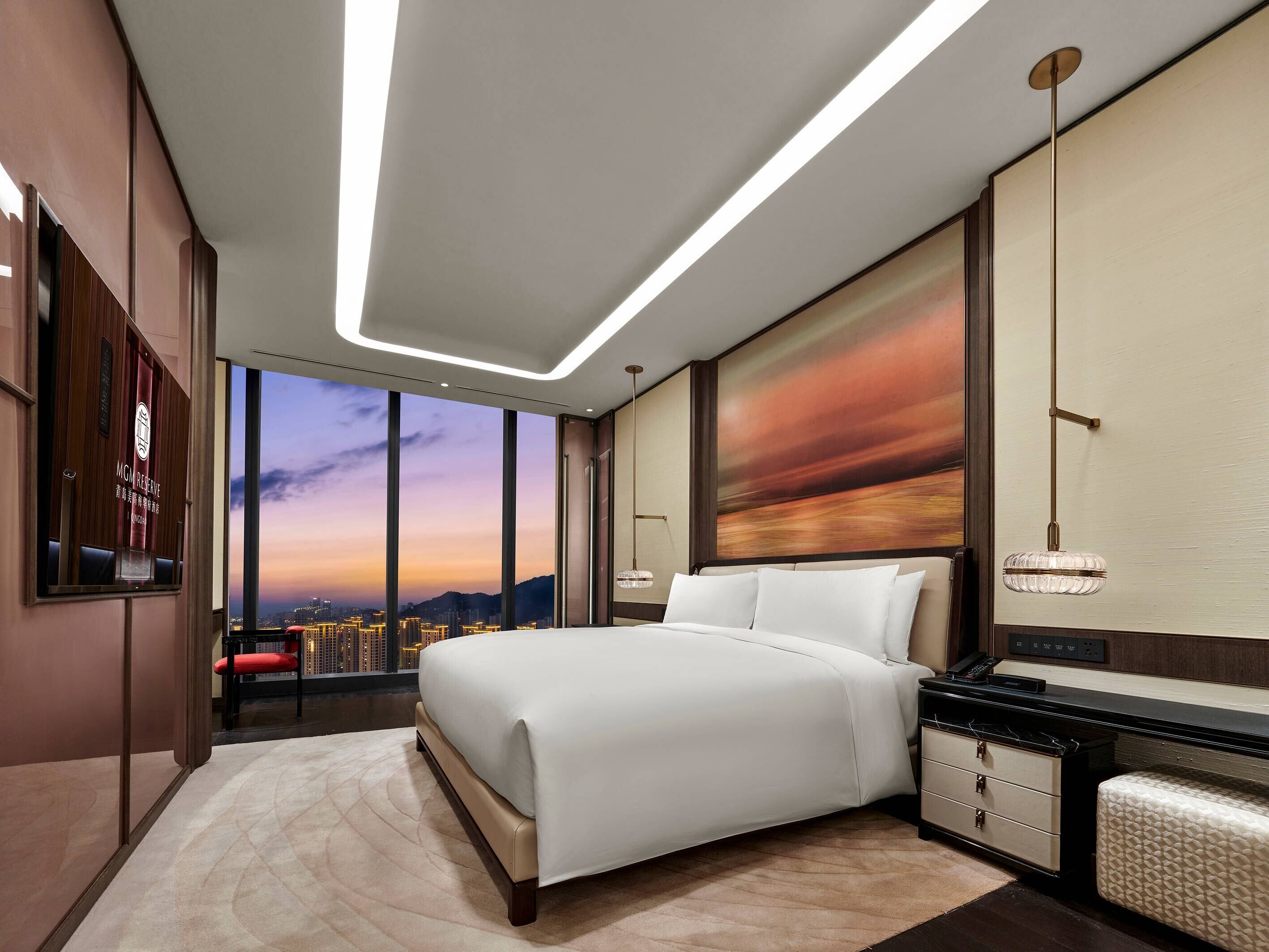 Reserve Ocean View Suite | Premium bedding, down comforters, minibar, individually decorated