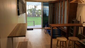 Estudio panorámico, vista a la playa, junto a la playa | Área de sala de estar