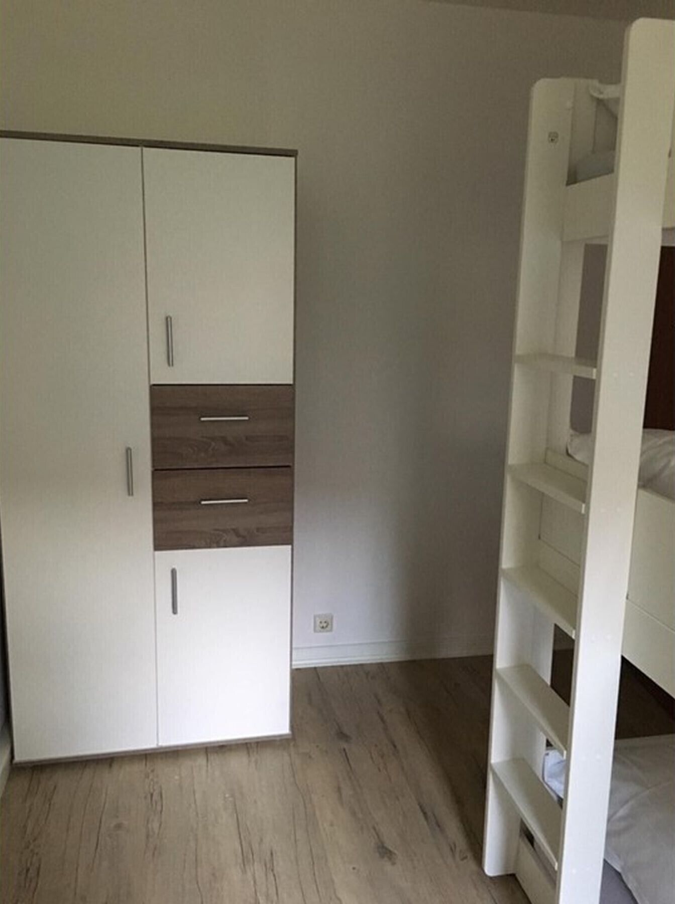 2 makuuhuonetta, silitysrauta/-lauta, ilmainen Wi-Fi, vuodevaatteet