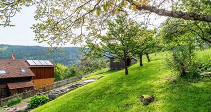 Ferienwohnung "Müller" mit Bergblick, Garten und WLAN