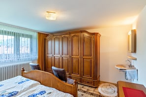 1 camera, ferro/asse da stiro, Wi-Fi gratuito, lenzuola