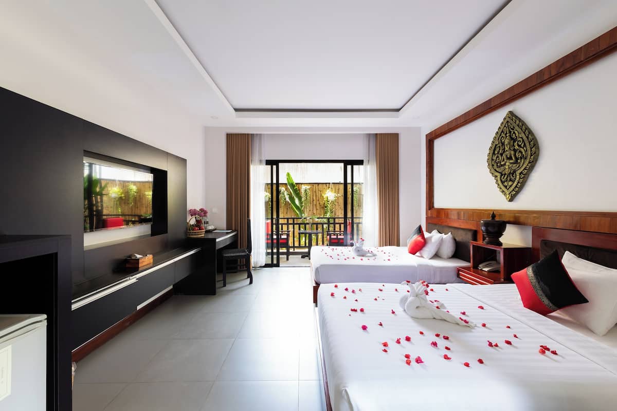 Deluxe Twin Room | Premium bedding, minibar, in-room safe, individually decorated