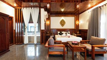Landmark Room