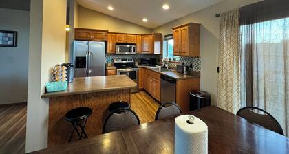 3Bed 2Bath Full Kitchen Family Neighborhood