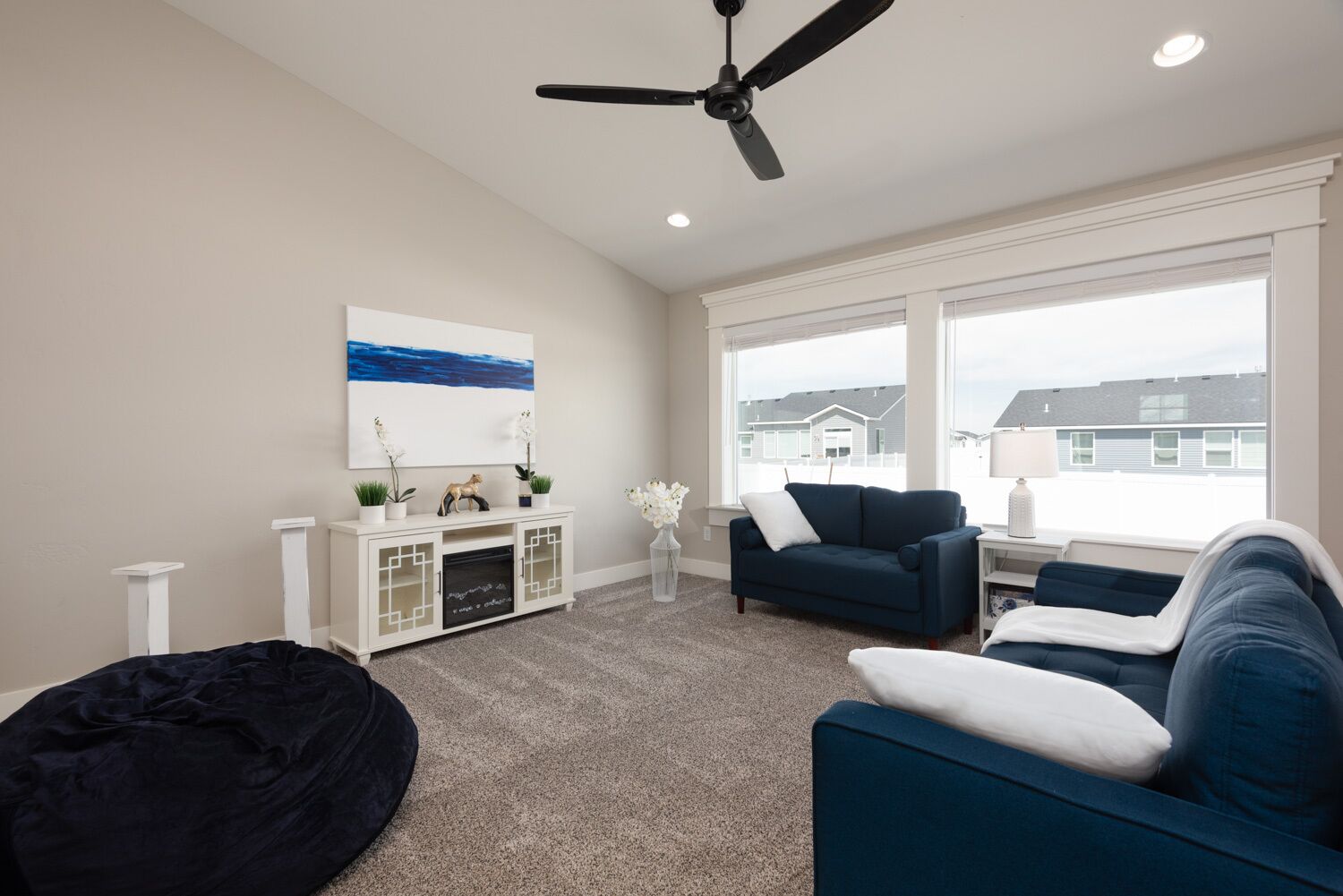 Sapphire Sanctuary, Spacious 6BR New House