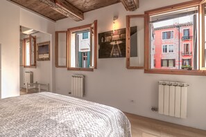 Quarto | Wi-Fi de cortesia, roupa de cama