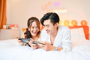 Living area - Joy Inn Cong Hoa Hotel (Ho Chi Minh City)