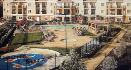 Napa, CA Sept 14-18, 2023 offers an on-site Golf, Wineries, Spa, Pool...