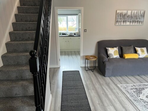 Peaceful 3 Bedroom Family Home in the country