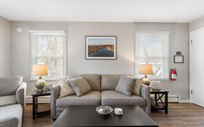 Uklassifisert bilde, 3 av 16, knapp