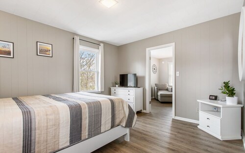 Water Street Condo Downtown Saugatuck!