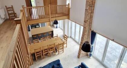 The Hayloft, Bainvalley Cottages