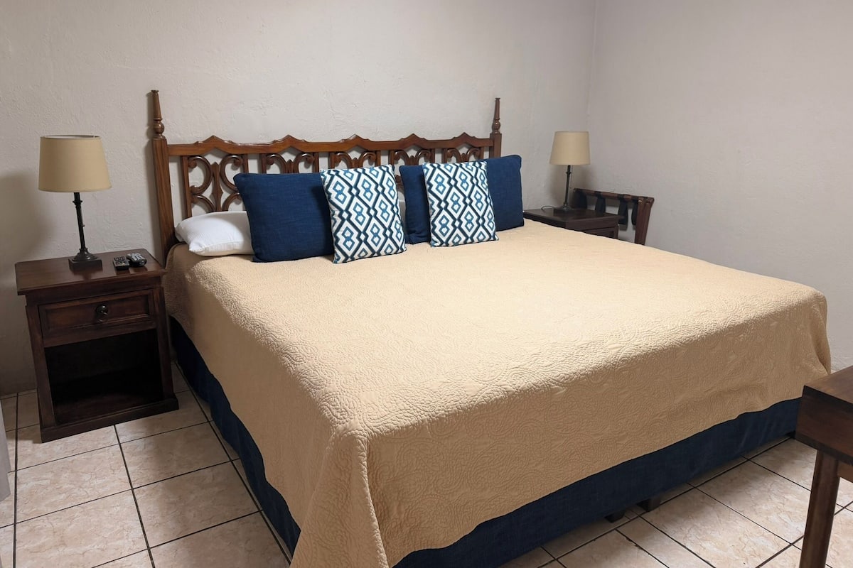 Family Quadruple Room | WiFi (free), bed sheets