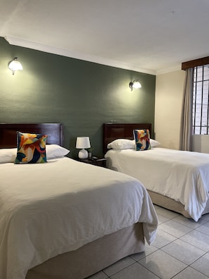 基础双人房 | 免费 WiFi、床单