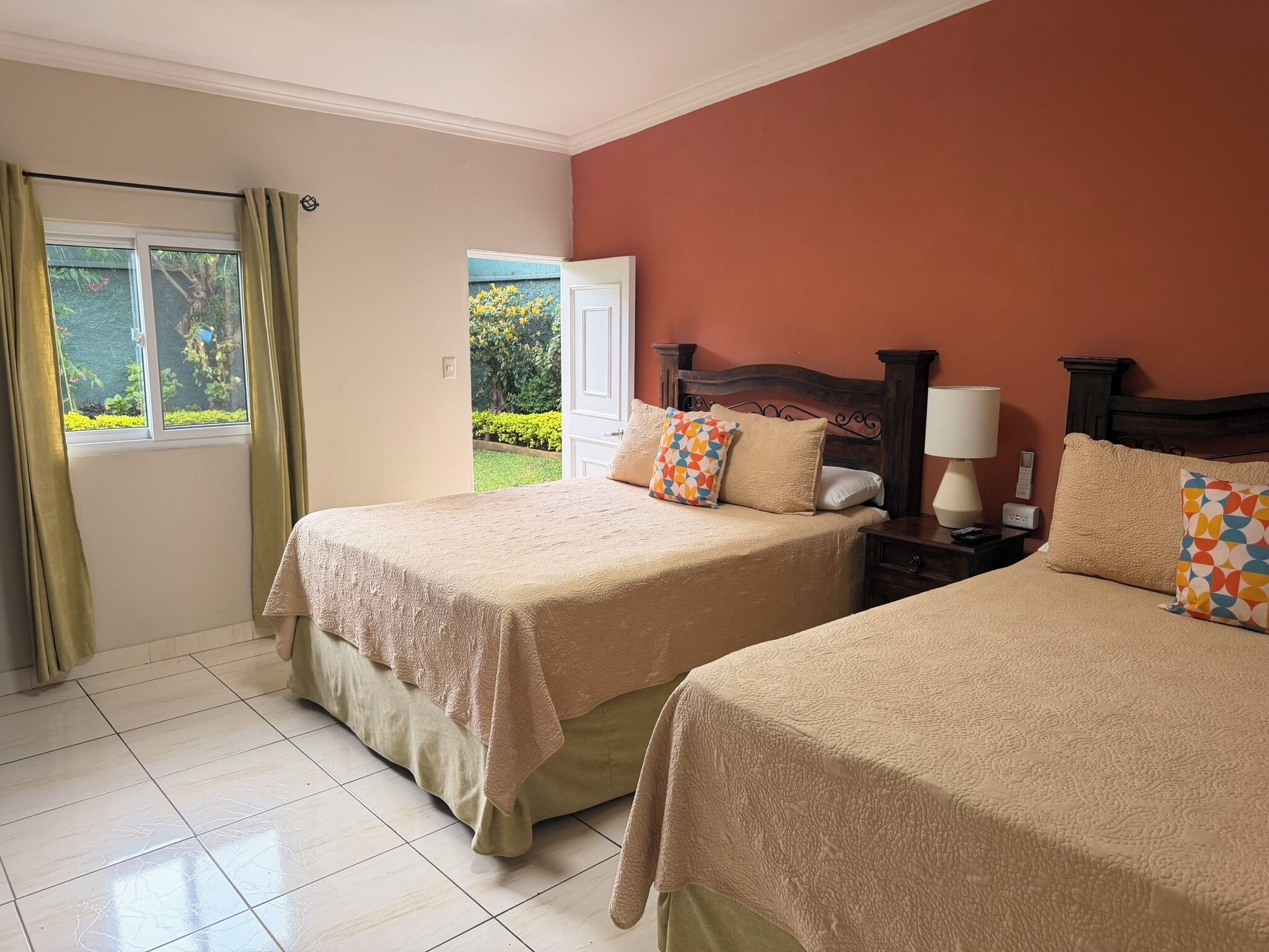 Basic Double Room | WiFi (free), bed sheets