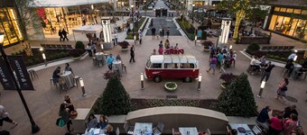 Downtown Boho Oasis w/ Firepit & Game Rm w/ Marvel Arcade, Sleeps 8, Wills Park