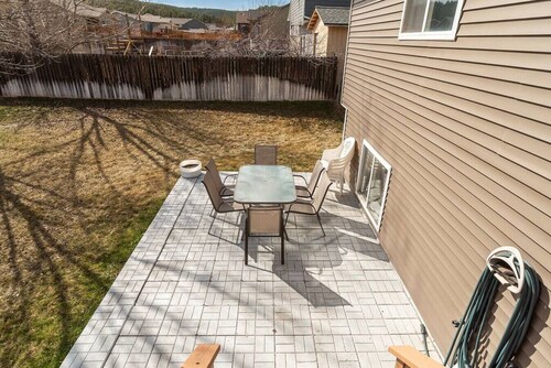 Stylish - LG Fenced Backyard and Playground