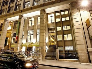 Exterior - Captivating 2-bed Apartment in Melbourne (Melbourne)