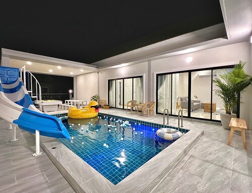 GK Pool Villa