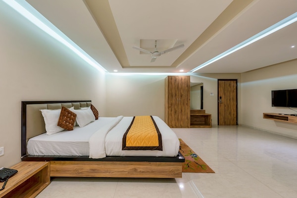 Rom – executive | Allergitestet sengetøy, skrivebord og blendingsgardiner