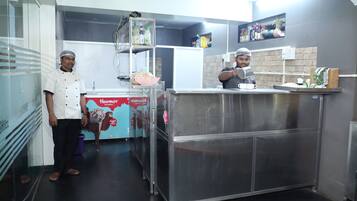 Café da manhã (INR 125 por pessoa)