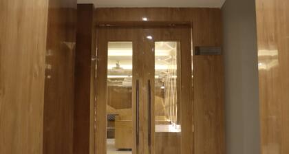 Signum CityScapes The Royal Castle Plaza