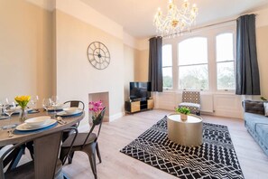 Apartment | 3 bedrooms - Stylish 3 Bedroom Maisonette (Great Yarmouth)