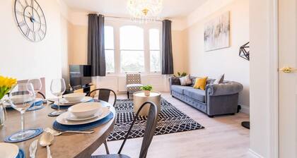 Stylish 3 Bedroom Maisonette