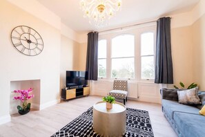 Apartment | 3 bedrooms - Stylish 3 Bedroom Maisonette (Great Yarmouth)