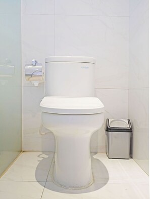 Amenidades de baño gratuitas, toallas, jabón, shampoo