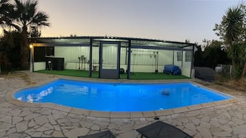 Piscine extérieure, piscine chauffée